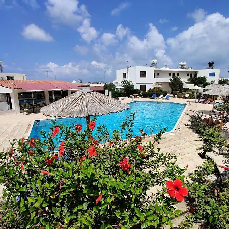 Lovely 1-bedroom Unit @ Fabulous Location * Paphos