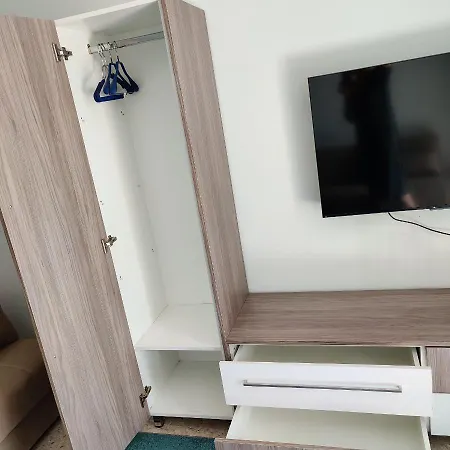 Lovely 1-bedroom Unit @ Fabulous Location Apartment Paphos