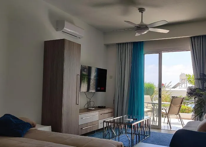 Lovely 1-bedroom Unit @ Fabulous Location * 파포스