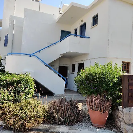 Lovely 1-bedroom Unit @ Fabulous Location Paphos