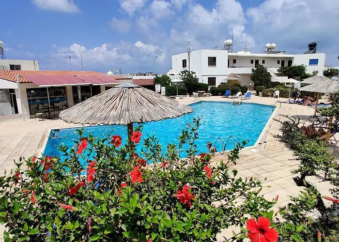Lovely 1-bedroom Unit @ Fabulous Location * Paphos